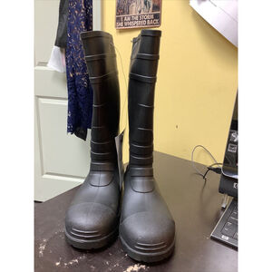 BOOTS, RUBBER, KNEE, STEEL TOE, PVC, BLACK, CLEATED, TINGLEY Size 8